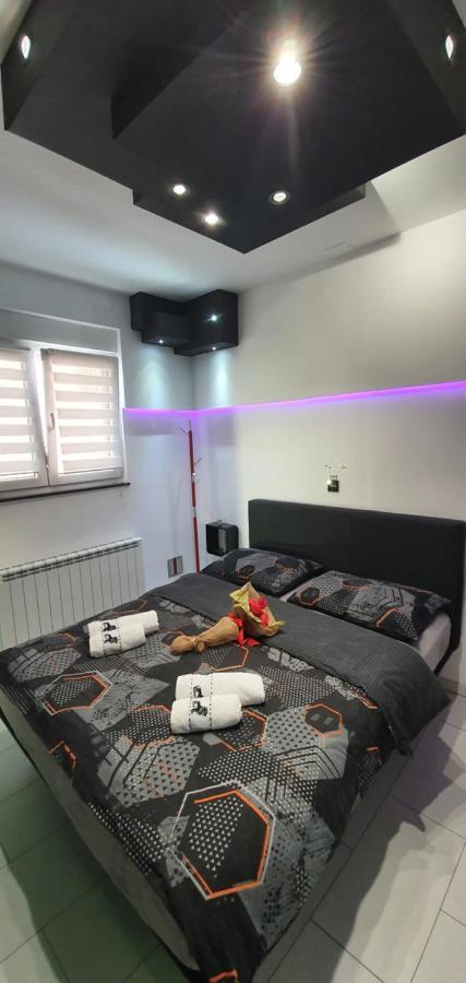Yela * Zadar